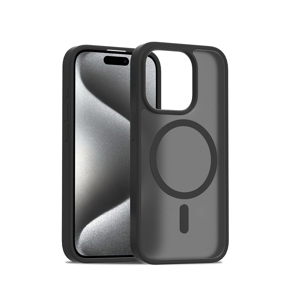 Fe'nomenal iPhone 15 Pro ColorShield Backcover met MagSafe - Zwart, hoesje op het toestel